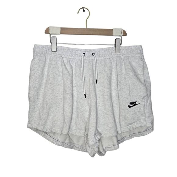 Nike Essential Fleece Shorts Women's Size 1X CZ3554-063 Gray Comfort - Picture 1 of 5